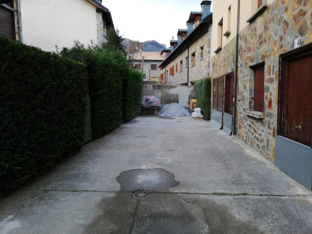 Pequeno Adosado De Montana Con Terraza Vila Villanova Exterior foto